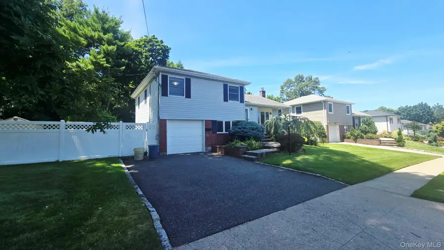 27 Humphrey Drive, Syosset, NY 11791 - #3