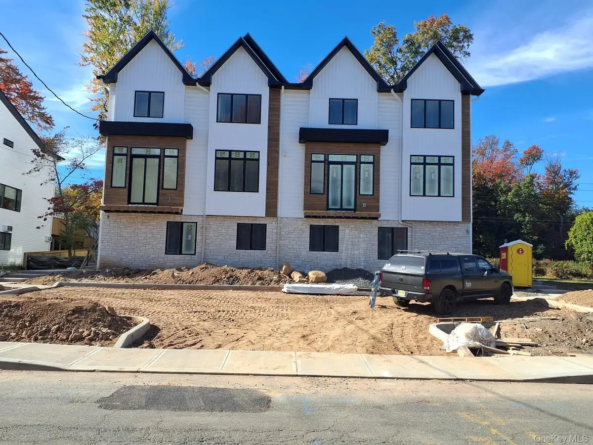 13 Northbrook Road, Spring Valley, NY 10977 - #1