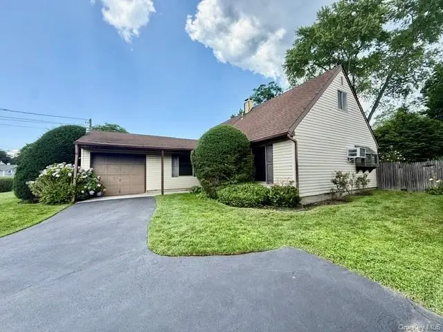 109 Stuyvesant Drive, Port Jefferson Station, NY 11776 - #3