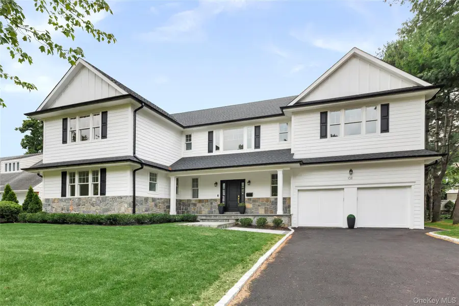 108 Tanners Pond Road, Garden City, NY 11530 - #2
