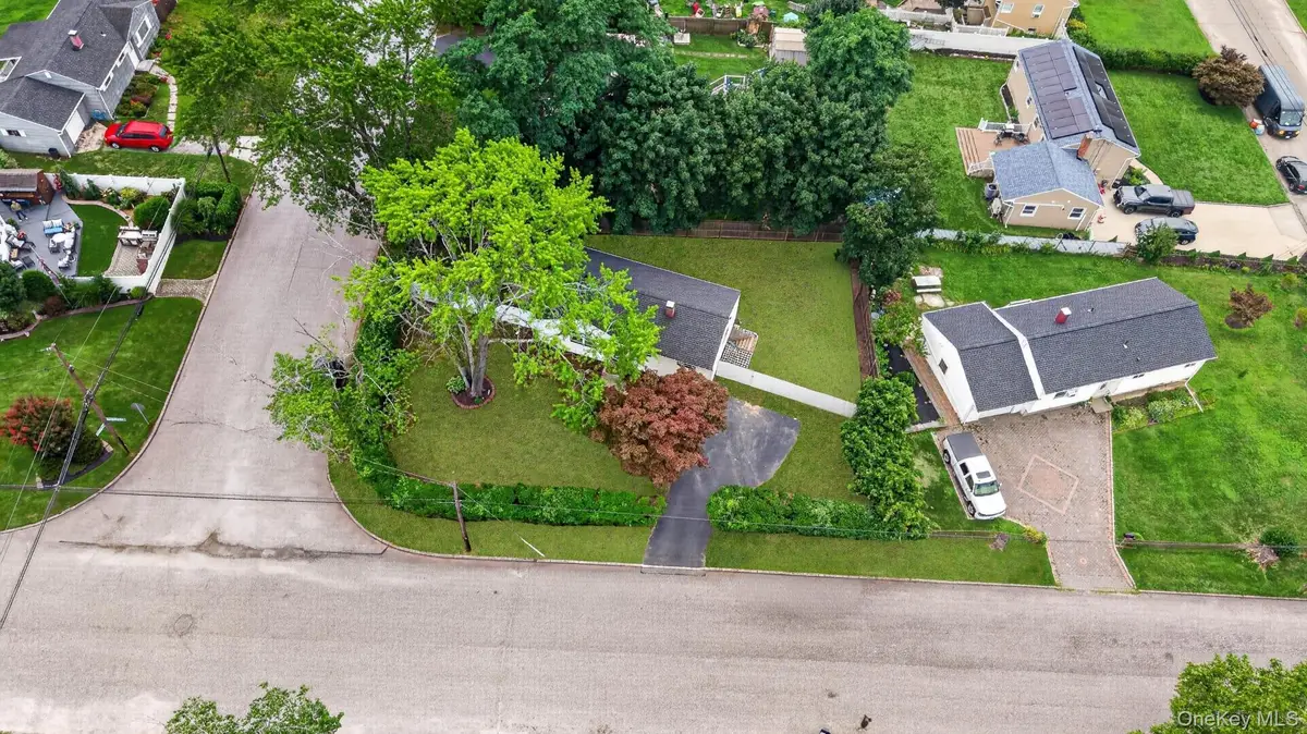 2602 Knickerbocker Avenue, Medford, NY 11763 - #1