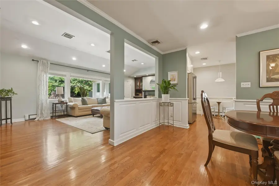 31 Yale Street, Garden City, NY 11530 - #2