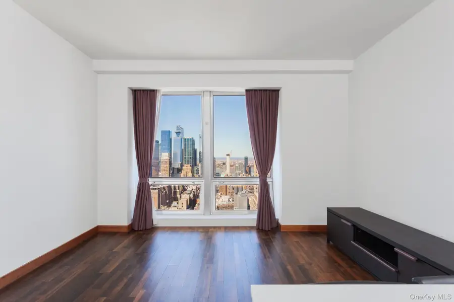 400 Fifth Avenue, Manhattan, NY 10018 - #3