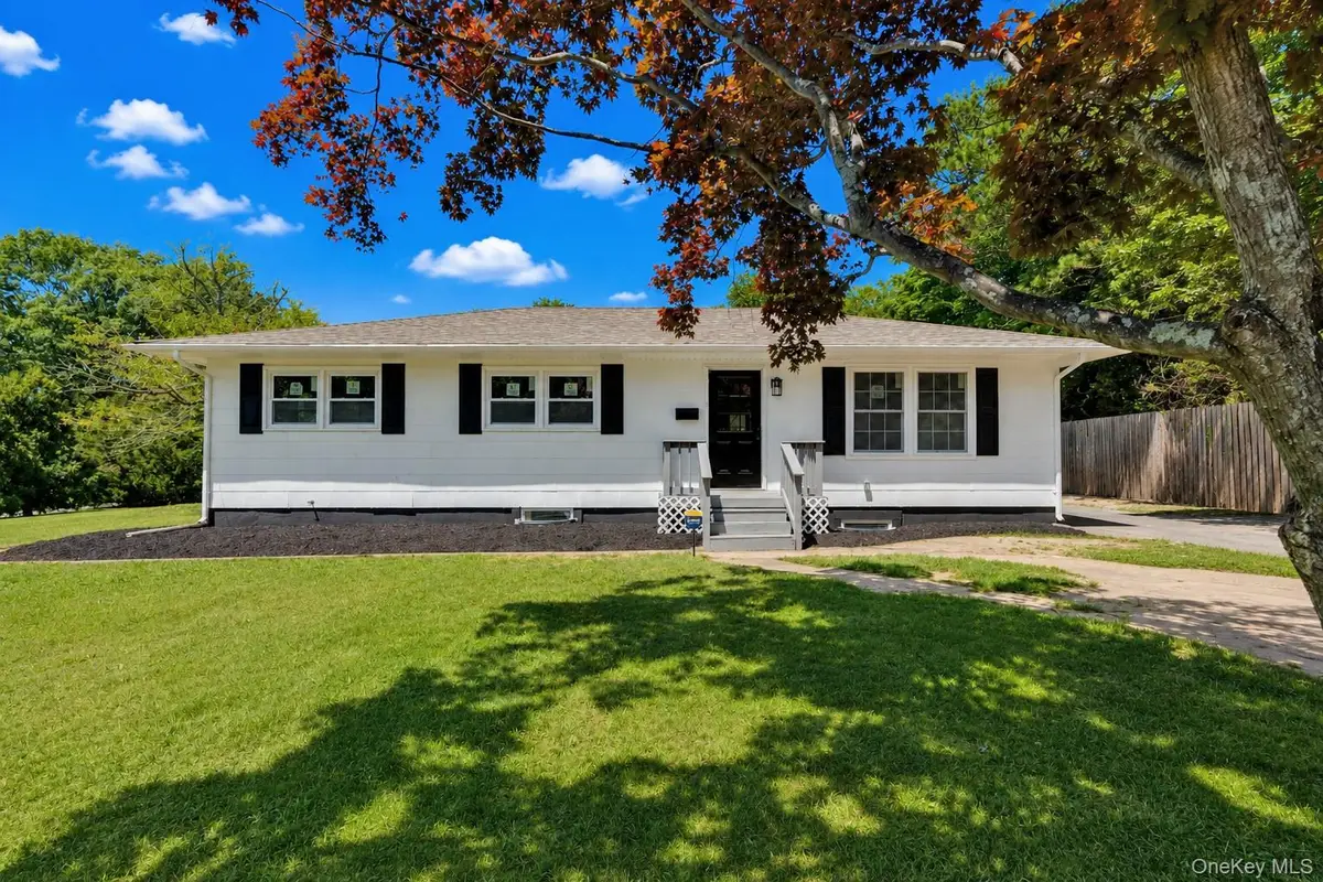 3 Park Avenue, Medford, NY 11763 - #1