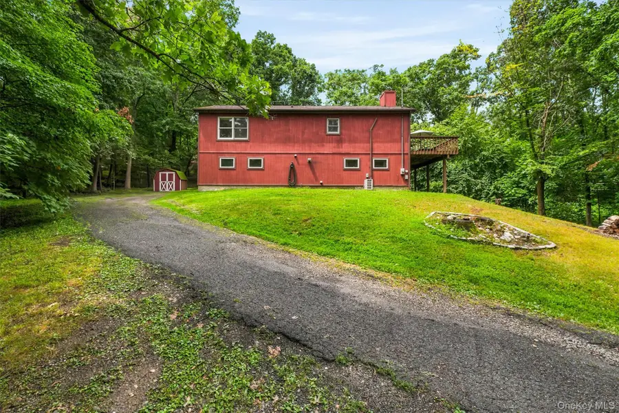 35 Moccasin View Road, Fishkill, NY 12524 - #3