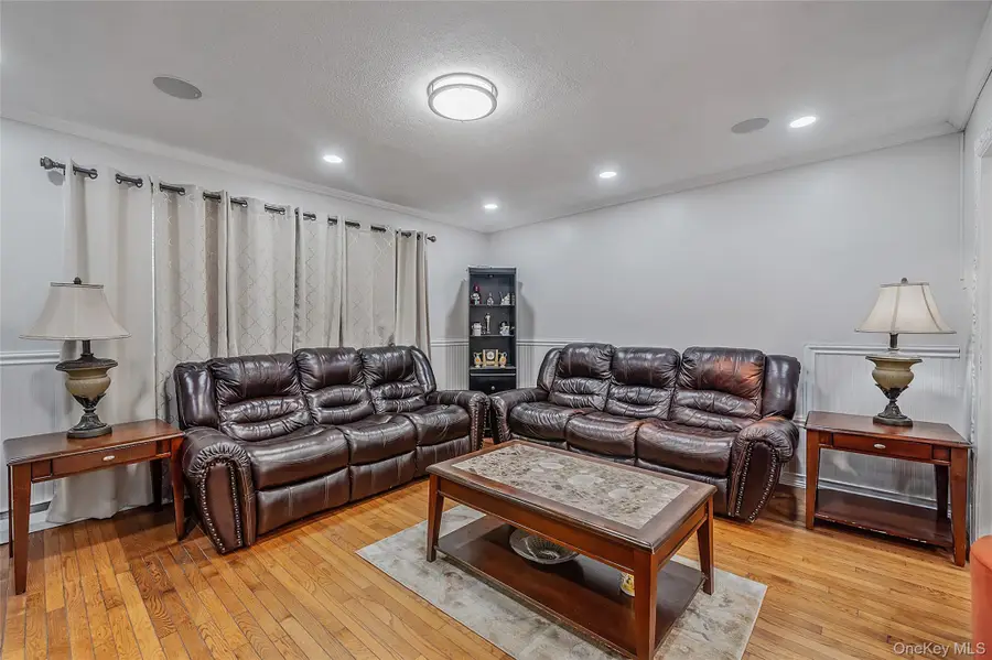 1641 E 3rd Avenue, Bay Shore, NY 11706 - #3