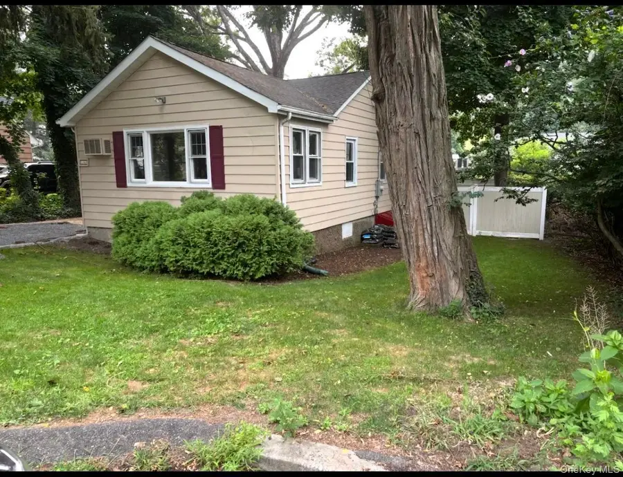 18 Kew, Sound Beach, NY 11789 - #2