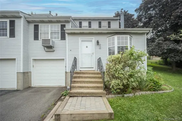 22 Hemlock Court, Fishkill, NY 12524