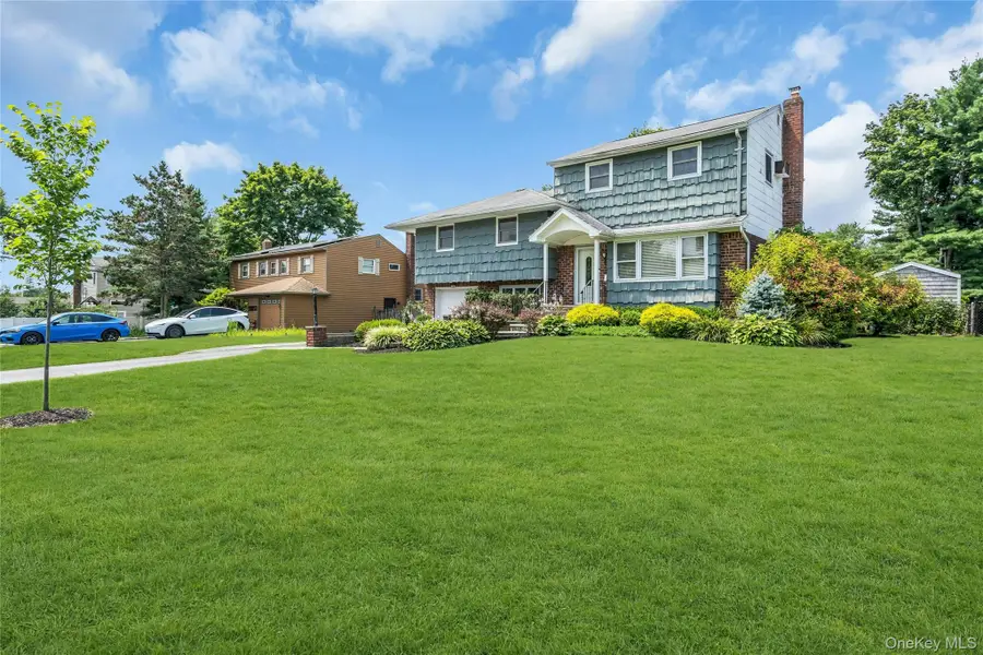 4 Crabapple Lane, Commack, NY 11725 - #2