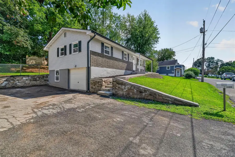 91 Myrtle Avenue, New Windsor, NY 12553 - #3