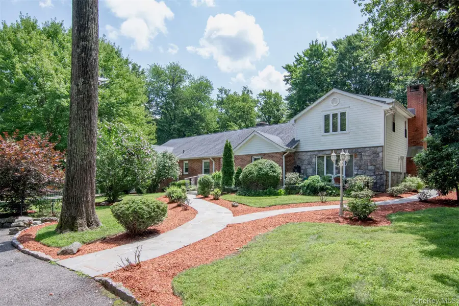 23 Barnaby Lane, Hartsdale, NY 10530 - #2