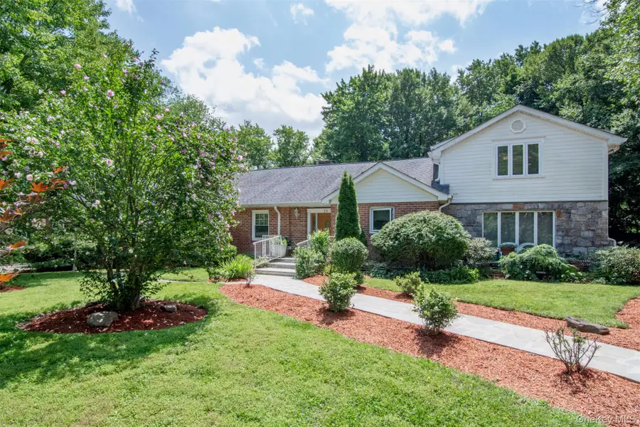 23 Barnaby Lane, Hartsdale, NY 10530 - #3
