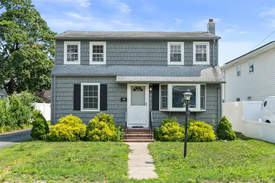 718 Elmwood Road, West Babylon, NY 11704 - #2