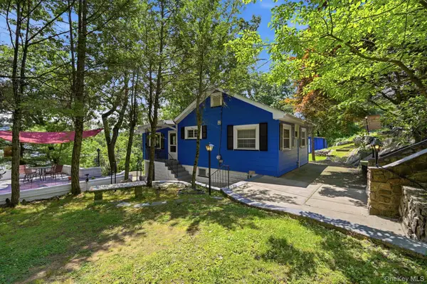 8 Stony Trail, Greenwood Lake, NY 10925