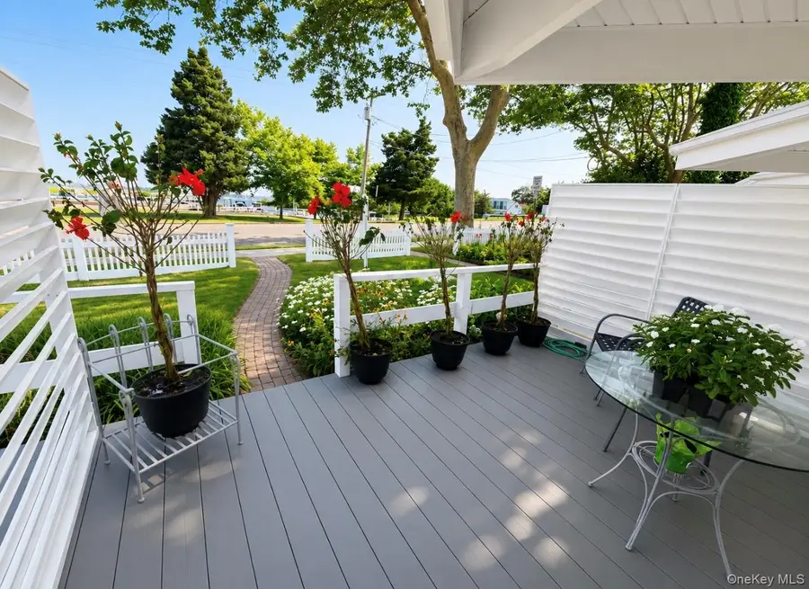 35 Library Avenue #8 R, Westhampton Beach, NY 11978 - #3