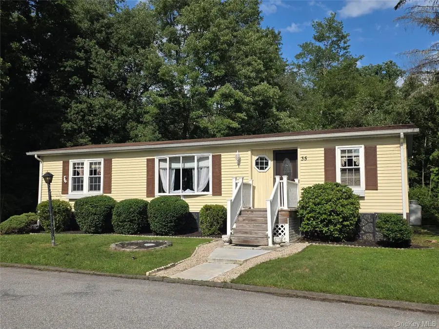35 Perry Road, Hyde Park, NY 12538 - #2
