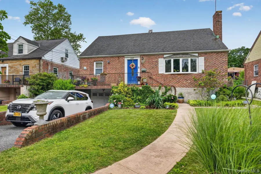207 Clunie Avenue, Yonkers, NY 10703 - #3