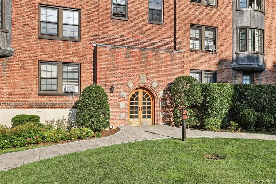 192 Garth Road #4O, Scarsdale, NY 10583 - #3