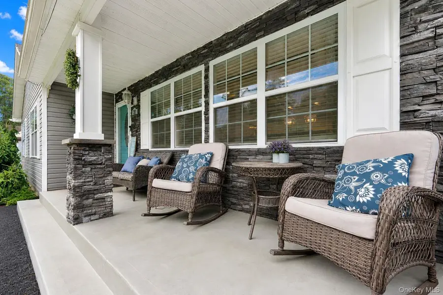 22 Deer Avenue, Middle Island, NY 11953 - #3