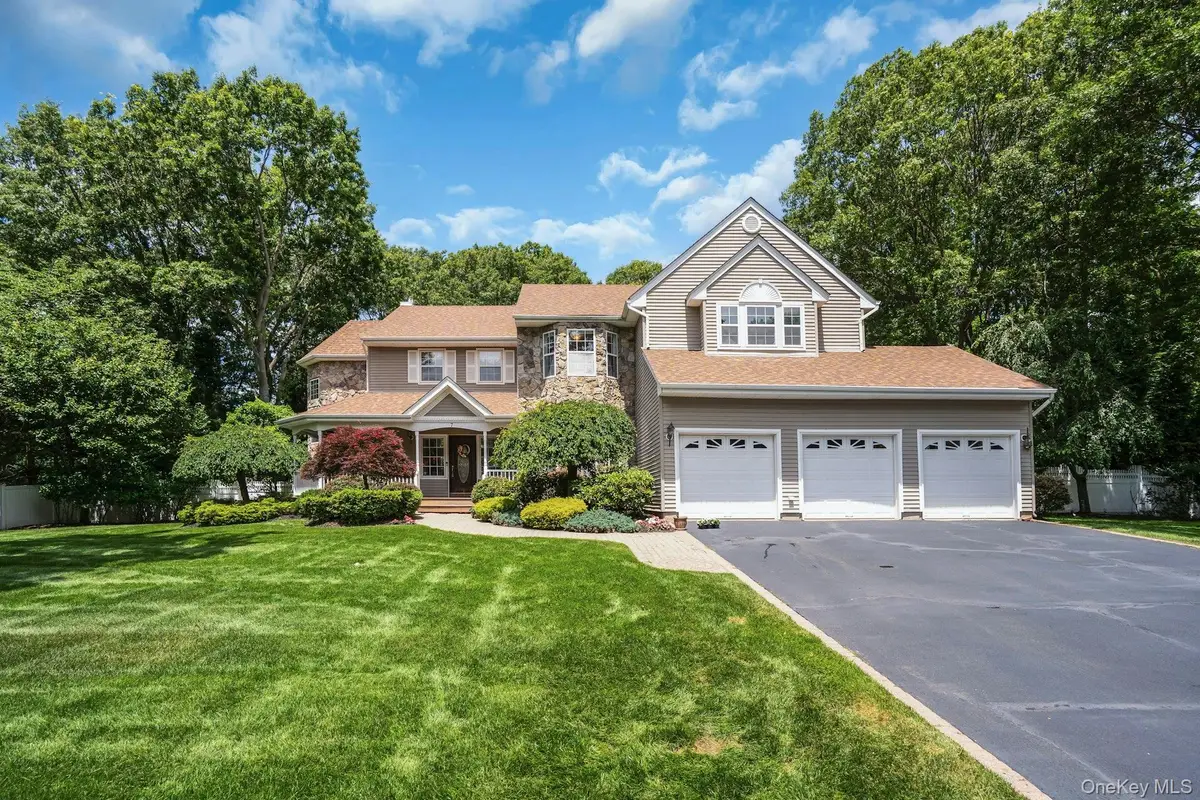 7 Dorm Court, East Setauket, NY 11733 - #1
