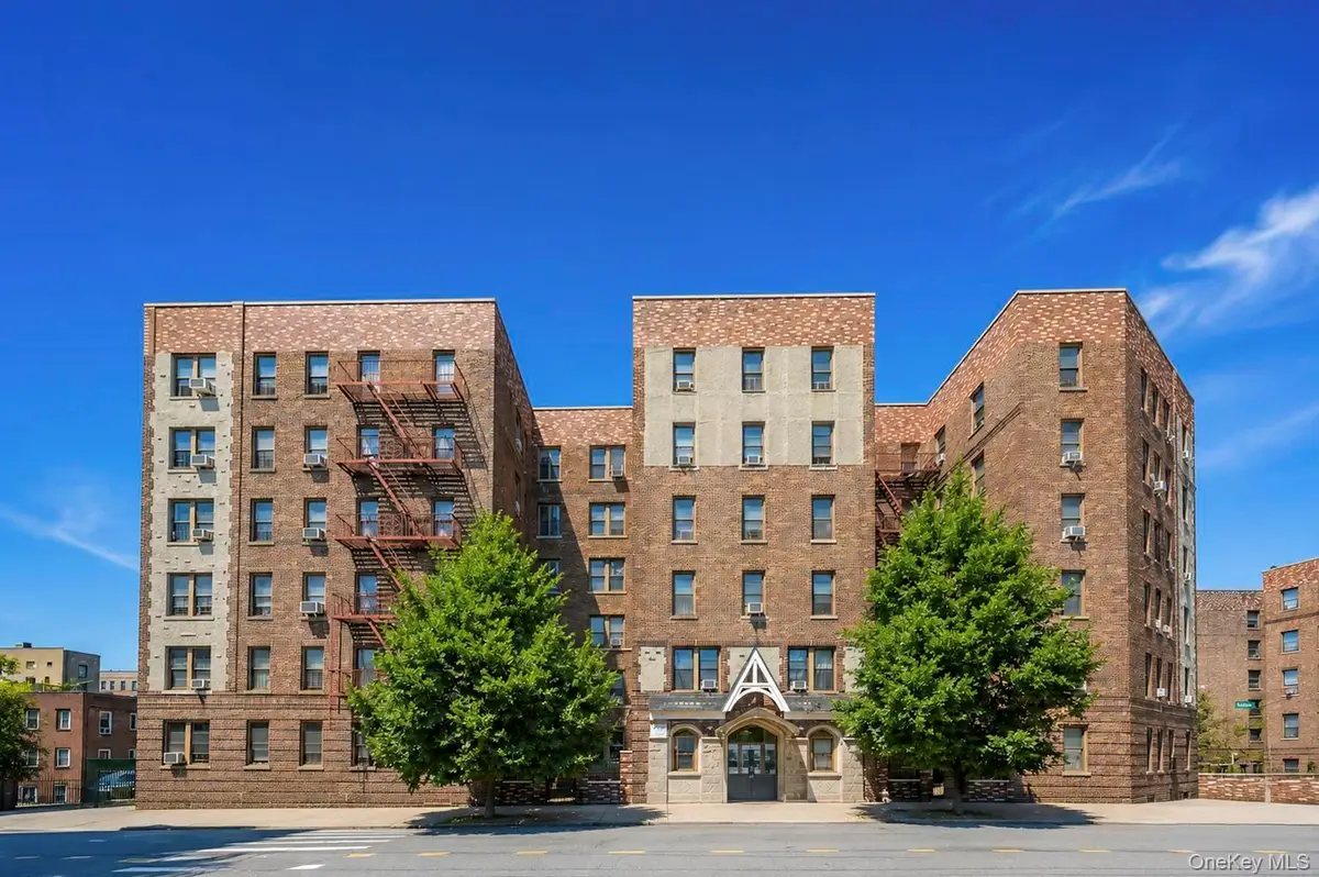 2925 Matthews Avenue #2H, Bronx, NY 10467 - #1