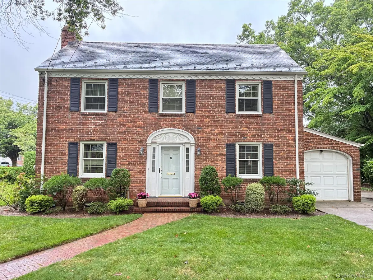8 Orchid Street, Floral Park, NY 11001 - #1