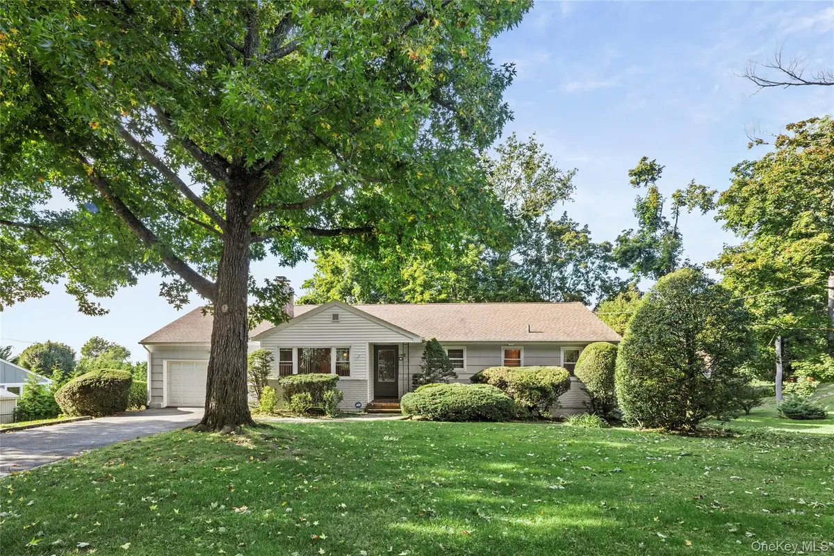14 Sunview Drive, Glen Cove, NY 11542 - #1
