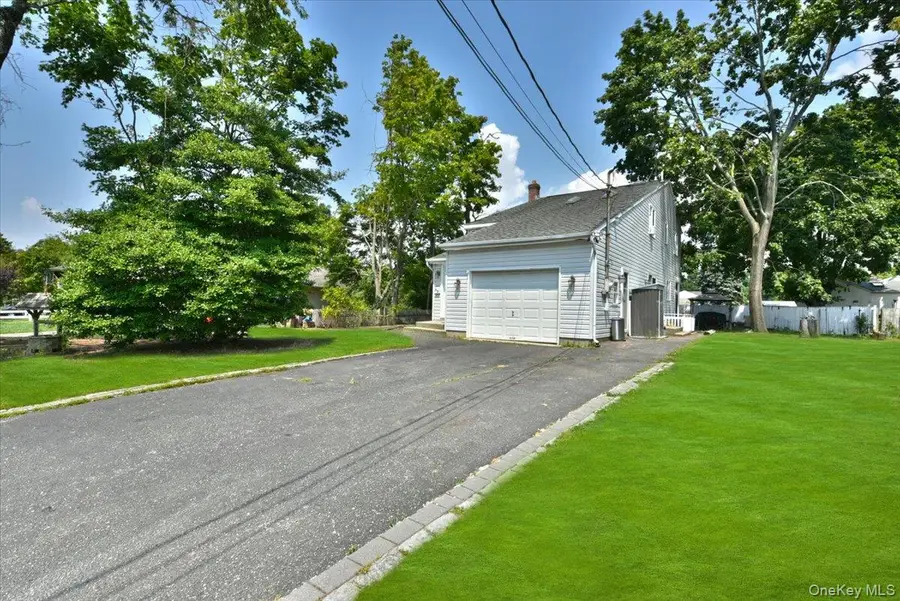 35 E 6th Street, Patchogue, NY 11772 - #3