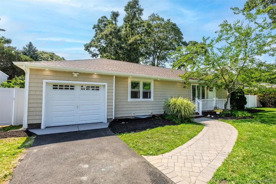 126 Holiday Boulevard, Center Moriches, NY 11934 - #2