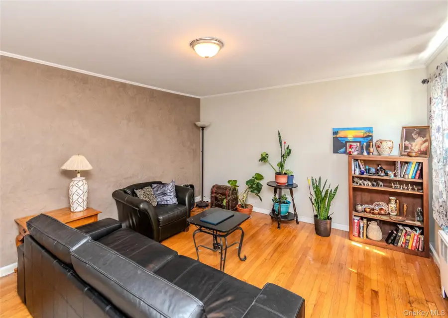 5 N Perkins Avenue, Elmsford, NY 10523 - #2