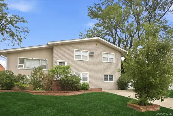 228 Island Parkway W, Island Park, NY 11558