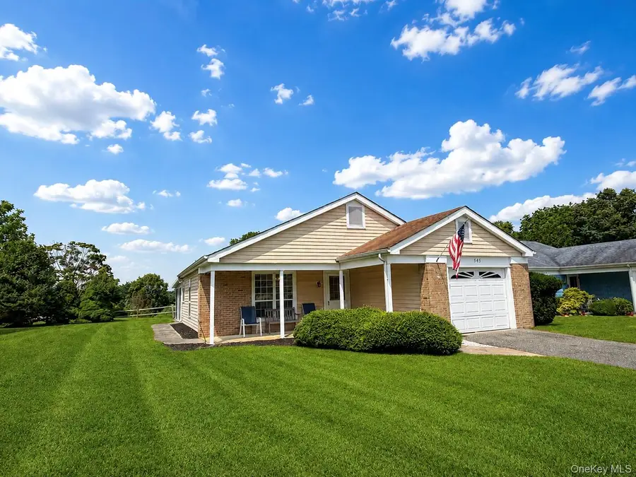 545 Stratford Lane, Ridge, NY 11961 - #2