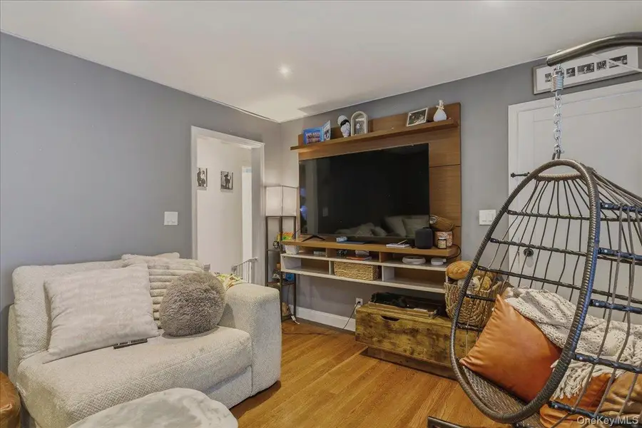 114 Greenvale Avenue, Yonkers, NY 10703 - #3