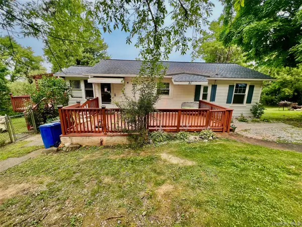 21 Woodycrest Trail, Monroe, NY 10950