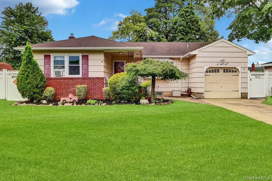 127 Queens Avenue, West Babylon, NY 11704 - #3