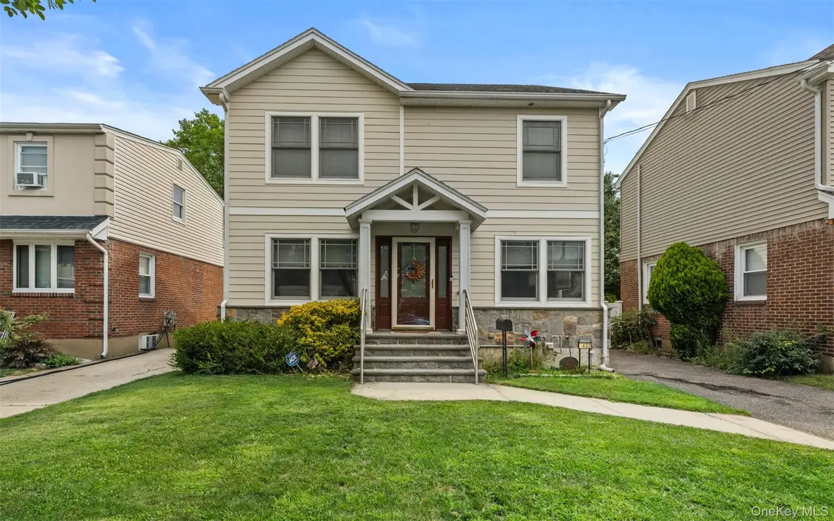 432 Argyle Road, Mineola, NY 11501 - #1