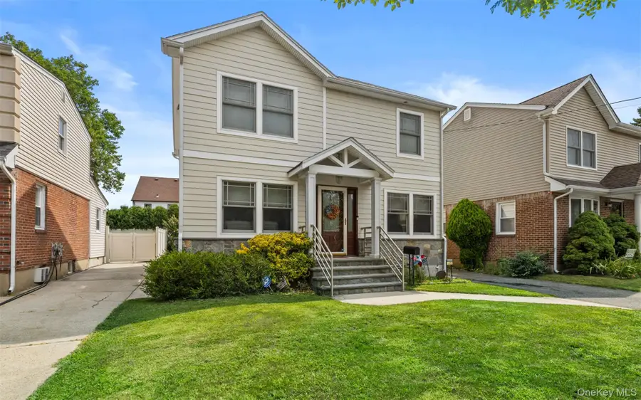 432 Argyle Road, Mineola, NY 11501 - #2