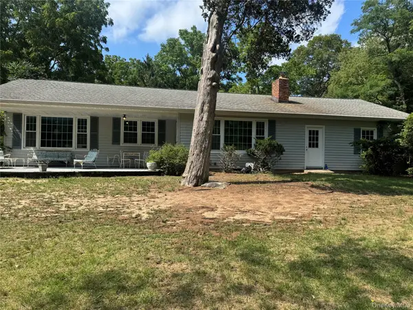 42 E Bartlett Road, Middle Island, NY 11953