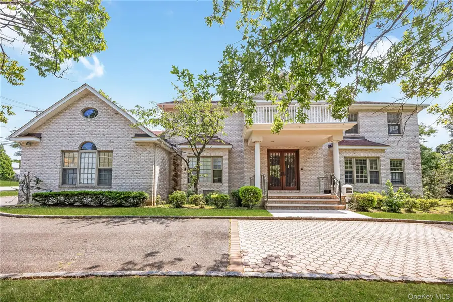 52 Snapdragon Lane, Roslyn Heights, NY 11577 - #2