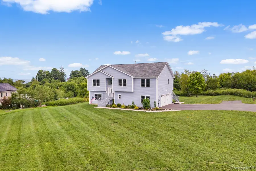 21 Meadow View Drive, Marlboro, NY 12542 - #2