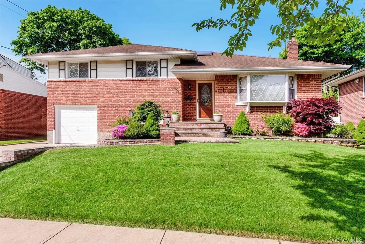 110 Leahy Street, Jericho, NY 11753 - #1