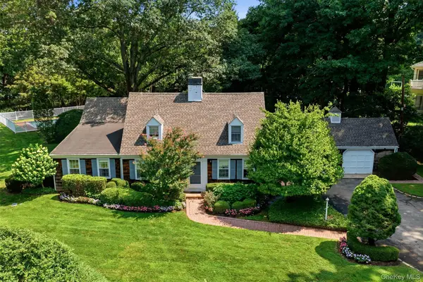 1936 Midlane, Muttontown, NY 11791