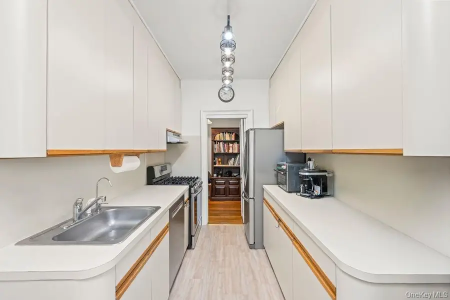 7119 Shore Road #6H, Brooklyn, NY 11209 - #3