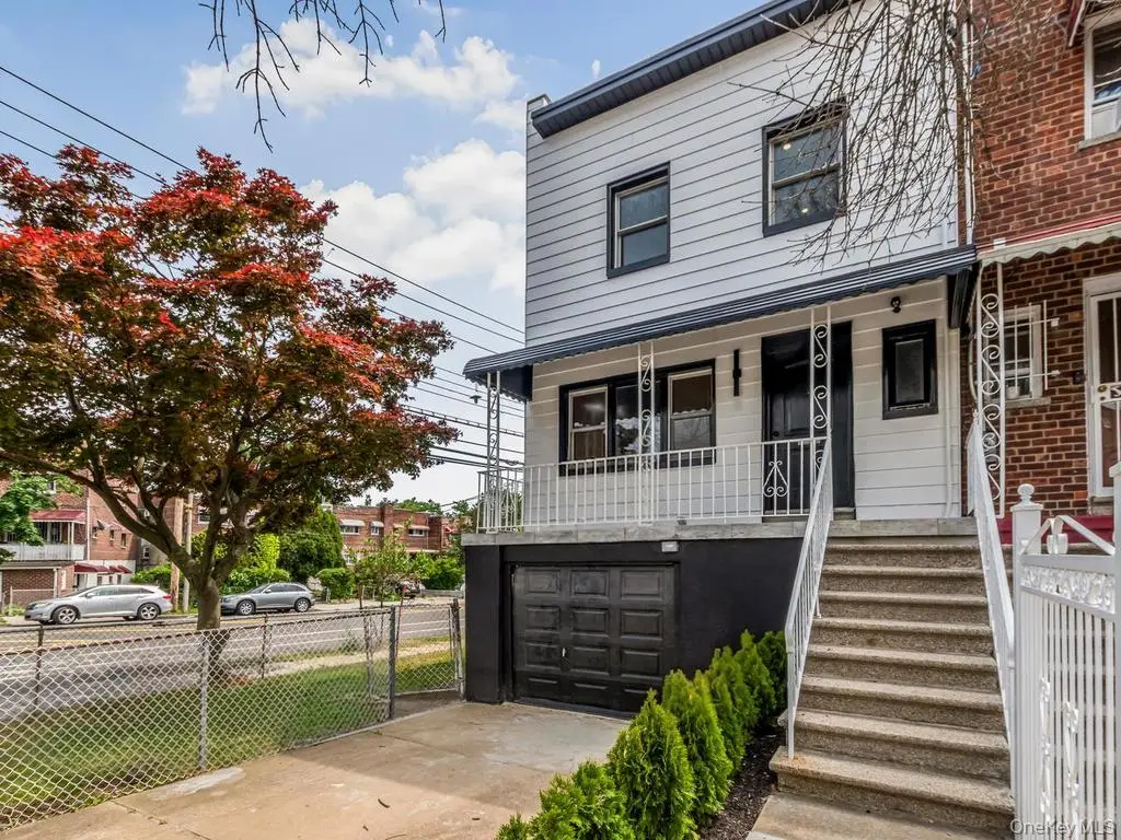 1066 E 219th Street, Bronx, NY 10469 - #1