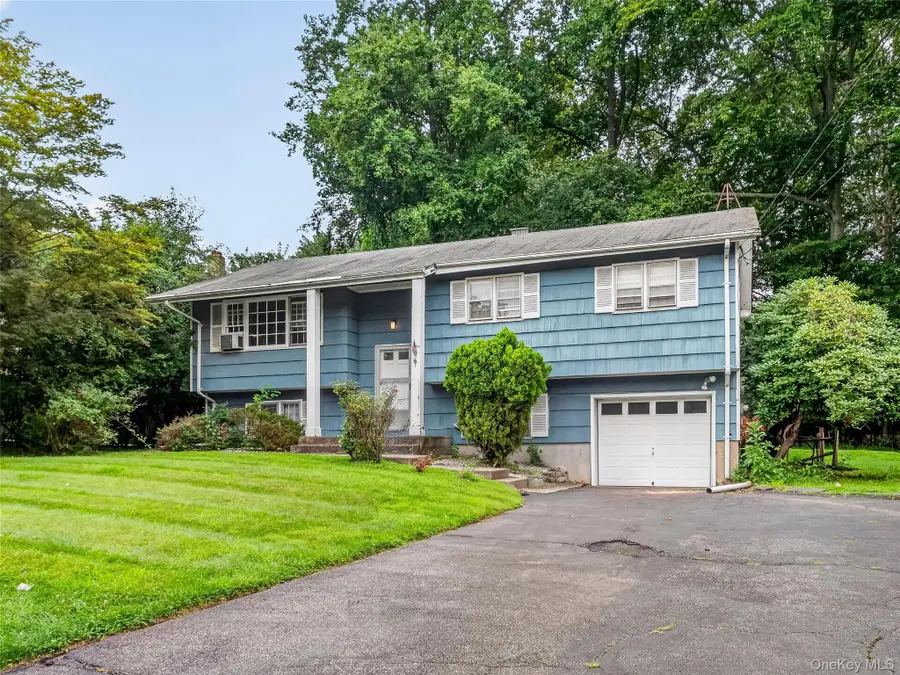 794 Brookridge Drive, Valley Cottage, NY 10989 - #2