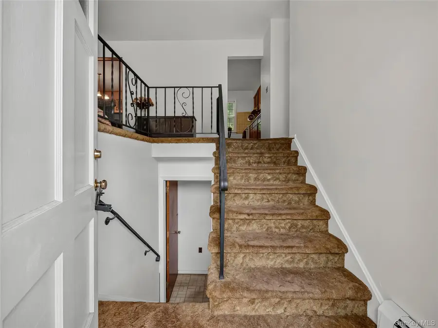 794 Brookridge Drive, Valley Cottage, NY 10989 - #3