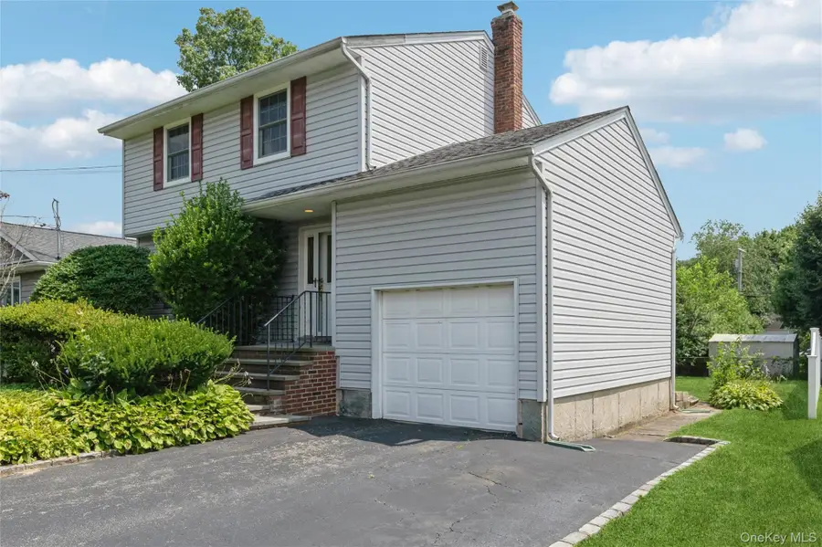 35 Sherman Street, Huntington, NY 11743 - #2