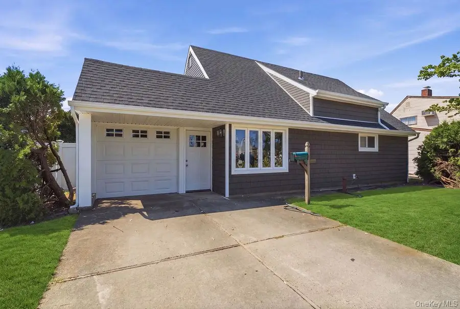 56 Summer Lane, Hicksville, NY 11801 - #3