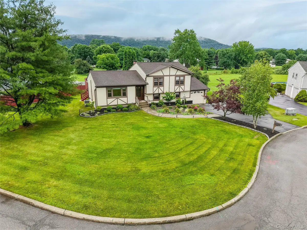 23 Buckingham Place, Washingtonville, NY 10992 - #1