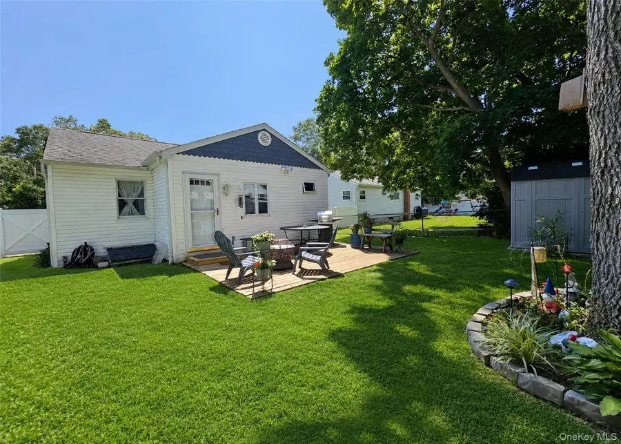 11 Cooke Avenue, Holtsville, NY 11742 - #2